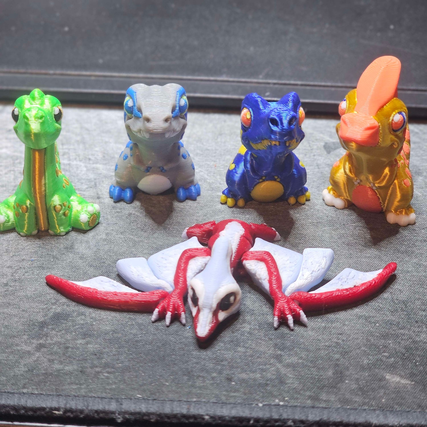 Mini Dino's